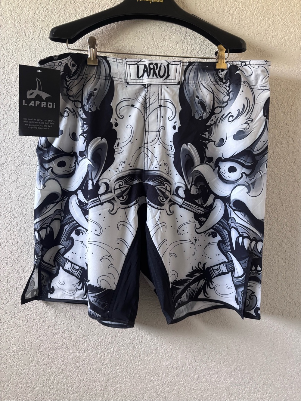 Lafroi Men’s Black & White Graphic Boxing MMA Fighting Shorts Trunks XL